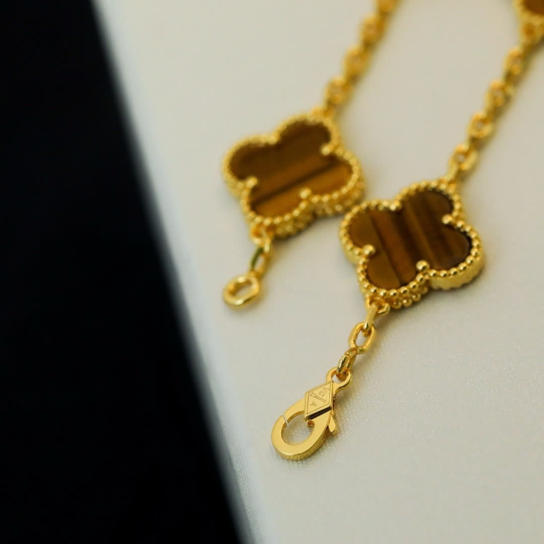 Van Cleef & Arpels Vintage Alhambra Yellow Gold Tiger's Eye Bracelet